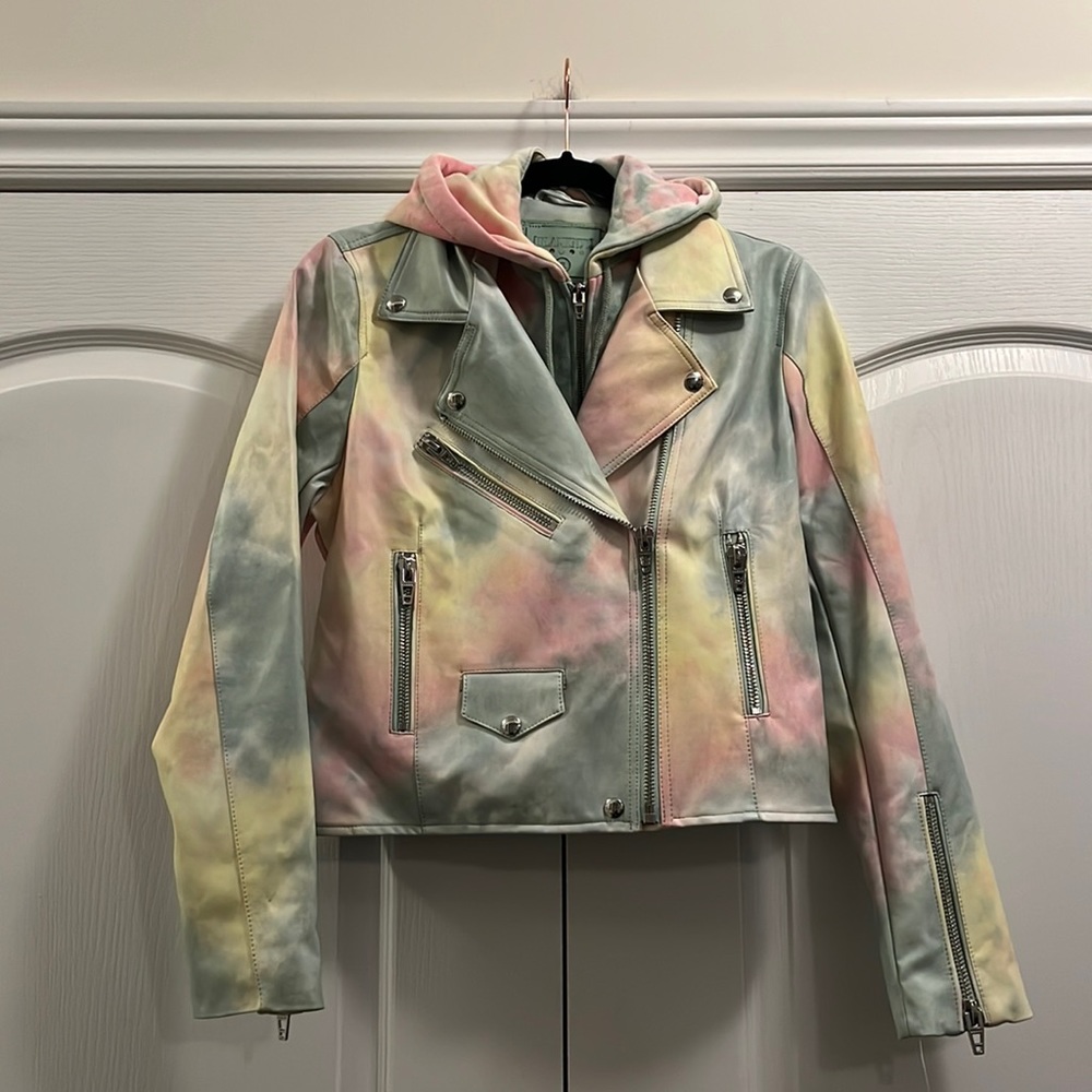 🎉💕 HOST PICK 🎉💕 NWOT Blanknyc rainbow faux leather moto style jacket